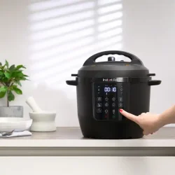 INSTANT POT MULTICOOKER 7IN1 5,7LITER