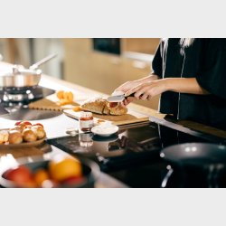 FISKARS FUNCTIONEL FORM SMRKNIV 8 CM