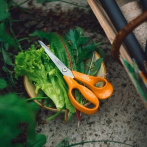 FISKARS UNIVERSALSAKS 21 CM 