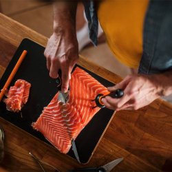 FISKARS FUNCTIONAL FORM FILETKNIV 22 CM