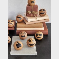 SPRING COPENHAGEN EMOTIONS WINKING 