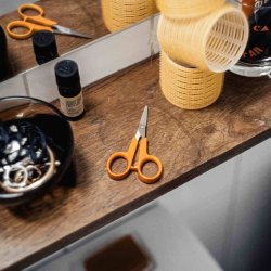 FISKARS NEGLESAKS 10 CM