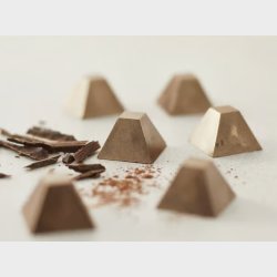 BLOMSTERBERG CHOKOLADEFORM PYRAMIDE - 21 STK